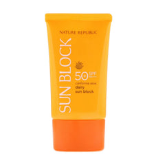 California Aloe Daily Moisture Sunblock spf50+ PA++++ - koreanblossom