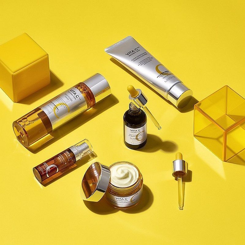 Vita C Plus Spot Correcting & Firming Ampoule - koreanblossom